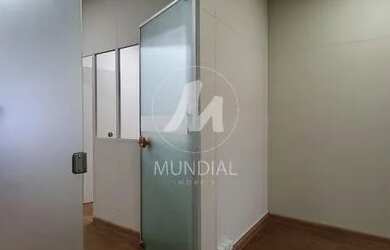 Imagem: O depósito possui 5 Vagas na garagem, 90m² de Área e está