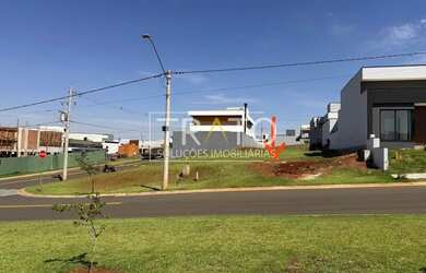 Imagem: O terreno possui 363m² de Área e está localizado em Parque