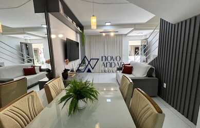 Imagem: A casa possui 2 Dormitórios, 3 Banheiros, 1 Vaga na garagem