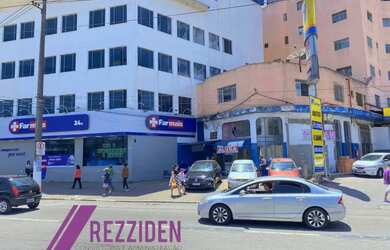 Imagem: O depósito possui 3 Vagas na garagem, 100m² de Área e está