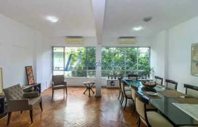 Imagem: O apartamento possui 4 Dormitórios, 5 Banheiros, 1 Vaga na