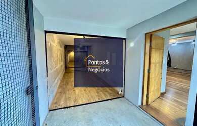 Imagem: O depósito possui 5 Vagas na garagem, 264m² de Área e está