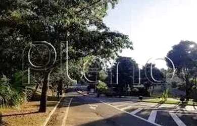 Imagem: O terreno possui 450m² de Área e está localizado em Caminhos