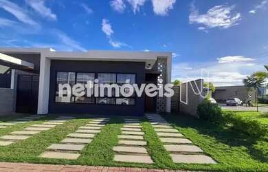 Imagem: A casa em condomínio possui 3 Dormitórios, 1 Banheiro, 2 Vagas