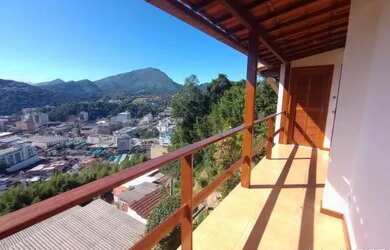 Imagem: A casa possui 2 Dormitórios, 2 Banheiros e 82m² de Área e