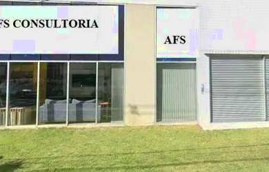 Imagem: O depósito possui 2 Vagas na garagem, 111m² de Área e está