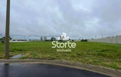 Imagem: O terreno possui 737m² de Área e está localizado em Centro