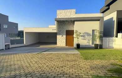 Imagem: A casa em condomínio possui 3 Dormitórios, 5 Banheiros, 4