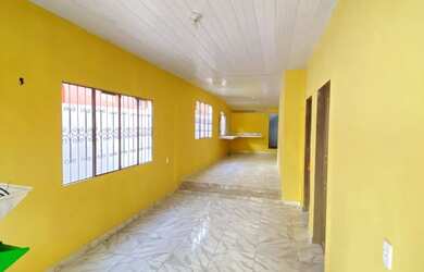 Imagem: A casa possui 2 Dormitórios, 2 Banheiros, 1 Vaga na garagem