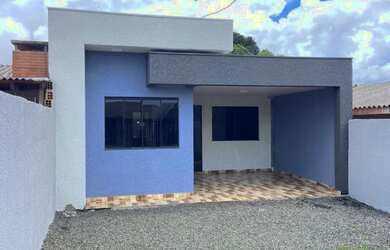 Imagem: A casa possui 2 Dormitórios, 1 Banheiro, 1 Vaga na garagem