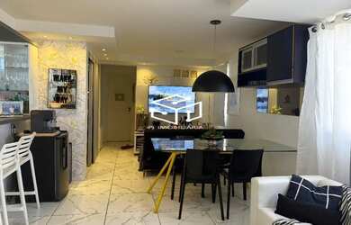 Imagem: O apartamento possui 3 Dormitórios, 1 Banheiro, 1 Vaga na garagem