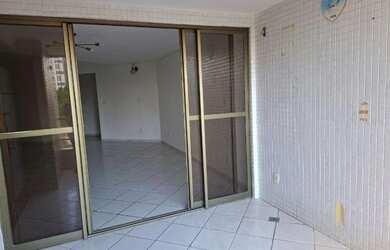 Imagem: O apartamento possui 4 Dormitórios, 4 Banheiros, 2 Vagas na