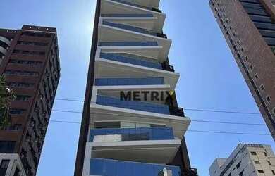 Imagem: O apartamento possui 3 Dormitórios, 5 Banheiros, 4 Vagas na