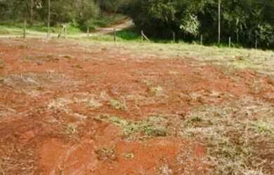 Imagem: O terreno possui 750m² de Área e está localizado em Portal