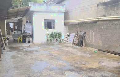 Imagem: A casa possui 4 Dormitórios, 3 Banheiros, 5 Vagas na garagem