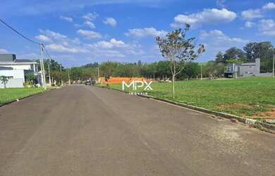 Imagem: O terreno possui 300m² de Área e está localizado em Rio