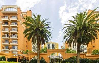 Imagem: O apartamento possui 4 Dormitórios, 4 Banheiros, 3 Vagas na