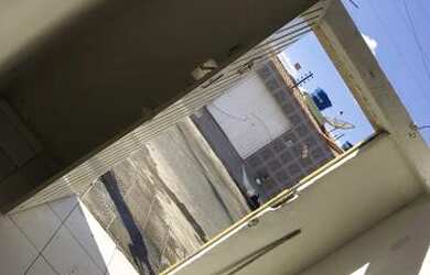 Imagem: A casa possui 3 Dormitórios e está localizado em Cohab Massangano