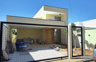 Imagem: A casa em condomínio à venda possui 3 Dormitórios, 5 Banheiros