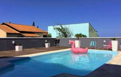 Imagem 1: Casa com piscina na Praia do Ervino locação temporada 1.200,00 diária,70...