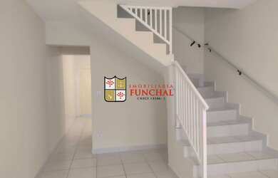 Imagem: A casa possui 2 Dormitórios, 2 Banheiros, 1 Vaga na garagem