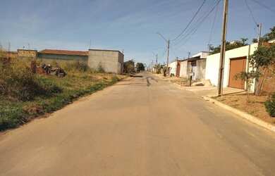 Imagem 3: Lote Setor Santa Edwiges. 200m² de Área