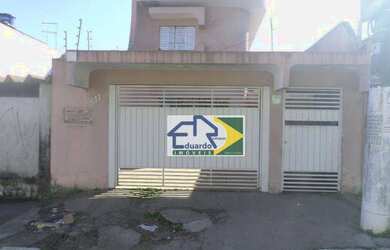 Imagem: A casa e possui 3 Dormitórios, Suítes, 3 Banheiros, 2 Vagas