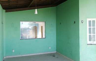 Imagem: A casa possui 3 Dormitórios, 3 Banheiros, 1 Vaga na garagem