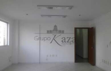 Imagem: O depósito possui 1 Vaga na garagem, 37m² de Área e está