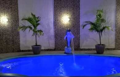 Imagem: A casa possui 3 Dormitórios, 5 Vagas na garagem e está localizado