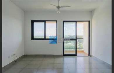 Imagem: O apartamento possui 3 Dormitórios, 1 Banheiro, 2 Vagas na