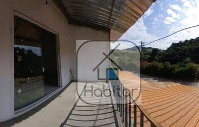 Imagem: A casa possui 2 Dormitórios, 1 Banheiro, 1 Vaga na garagem