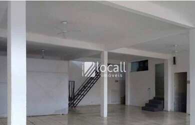 Imagem: O depósito possui 600m² de Área e está localizado em Jardim