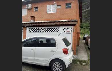 Imagem: A casa possui 2 Dormitórios, 2 Banheiros, 1 Vaga na garagem