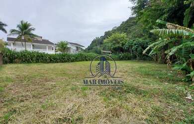 Imagem: O terreno possui 800m² de Área e está localizado em Balneário