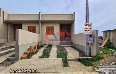 Imagem: A casa possui 2 Dormitórios, 1 Banheiro, 1 Vaga na garagem