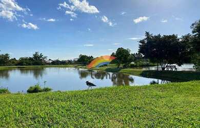 Imagem: O terreno possui 410m² de Área e está localizado em Encosta