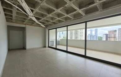 Imagem: O apartamento possui 4 Dormitórios, 5 Banheiros, 4 Vagas na