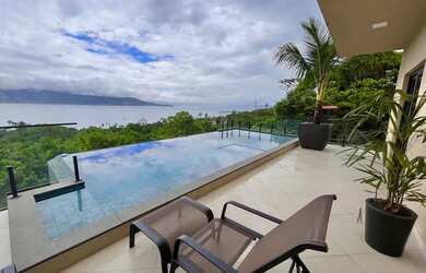 Imagem: A casa em condomínio possui 5 Dormitórios, 5 Banheiros, 5