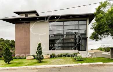 Imagem: A casa em condomínio possui 3 Dormitórios, 4 Banheiros, 3