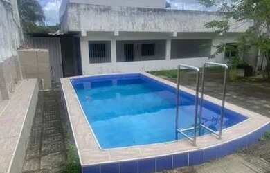 Imagem: A casa possui 2 Dormitórios, 1 Banheiro, 2 Vagas na garagem