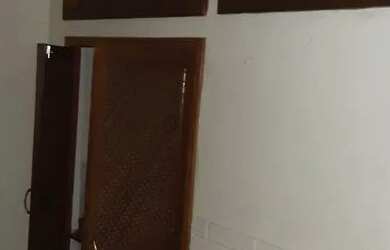 Imagem: A casa possui 2 Dormitórios, 1 Banheiro e está localizado