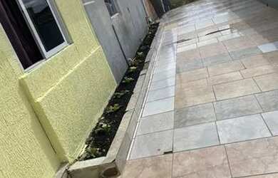 Imagem: A casa possui 1 Dormitório, 1 Banheiro, 2 Vagas na garagem