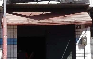 Imagem: O depósito está localizado em Jardim Esperança, Cabo Frio