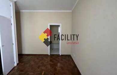 Imagem: A casa possui 5 Dormitórios, 4 Banheiros, 5 Vagas na garagem