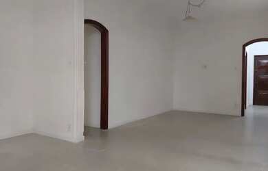 Imagem: O apartamento possui 2 Dormitórios, 2 Banheiros, 104m² de