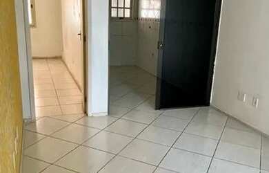 Imagem: A casa possui 2 Dormitórios, 1 Banheiro, 1 Vaga na garagem