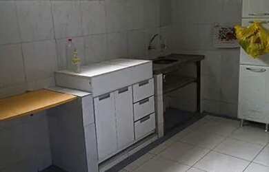 Imagem: A casa possui 2 Dormitórios, 1 Banheiro, 1 Vaga na garagem