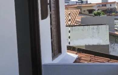 Imagem 6: Casa com dois pavimentos na Gruta de Lourdes