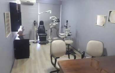 Imagem: O depósito possui 1 Vaga na garagem e 48m² de Área e está